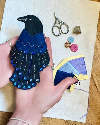 🎁 👩Premium Pick for Sewing Lovers -The Crow Sewing Pouch（The Best Gift for Mom）❤️🧵